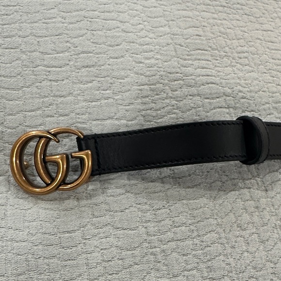 Gucci Black Belt with Gold GG Buckle - Picture 3 of 7